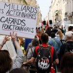 "Plan d'urgence" pour l'éducation : devant le ministère de l'Économie, les enseignants de Seine-Saint-Denis continuent la mobilisation
Près de 150 professeurs, parents d'élèves et syndicalistes de Seine-Saint-Denis se sont à nouveau mobilisés vendredi devant le ministère de l'Économie, pour réclamer un "plan d'urgence" pour l'éducation.