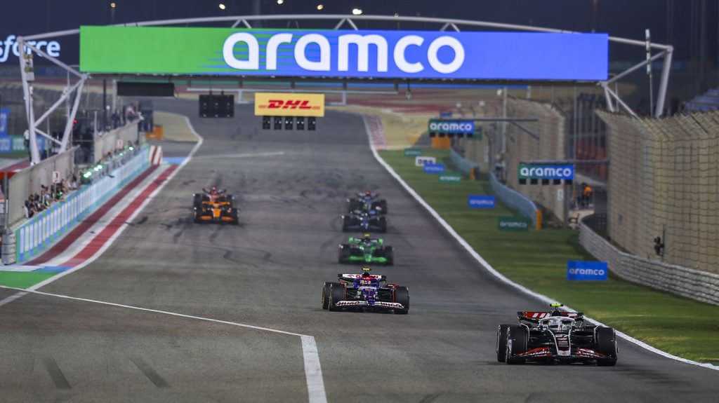 F1 : domination Red Bull-Verstappen, pilotes en fin de contrat, année à rallonge… Que peut-on attendre de cette saison 2024 ?
Après un début d'année animé en coulisses, la F1 reprend ses droits dans le désert de Bahreïn, samedi.