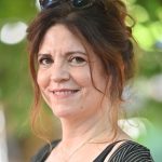 Agnès Jaoui en femme bipolaire dans "La vie de ma mère" : "Un film qui déculpabilise et montre à quel point c'est compliqué pour tout le monde"
Tous les jours, une personnalité s'invite dans le monde d'Élodie Suigo. Mercredi 6 mars 2024 : La réalisatrice et comédienne, Agnès Jaoui. Elle est à l’affiche du film de Julien Carpentier, "La vie de ma mère" qui sort ce mercredi.