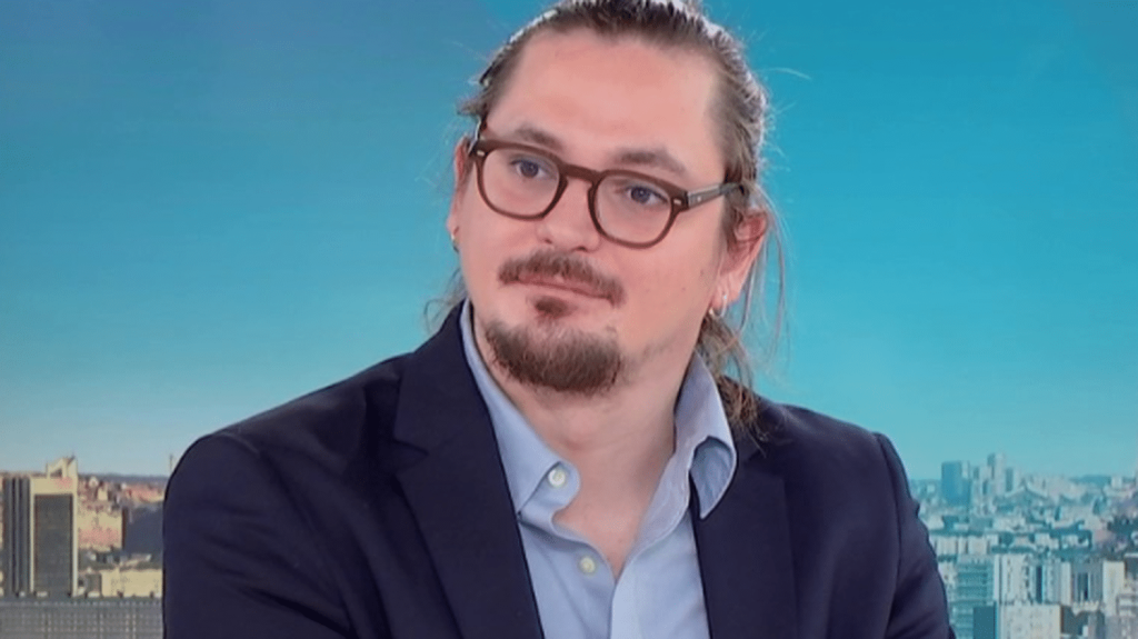 Cyberattaque à France Travail : les données concernées "sont facilement accessibles sur Internet", tempère le cofondateur de l'ONG Hackers sans frontières
Florent Curtet, ancien hacker, cofondateur de l'ONG Hackers sans frontières et auteur d'"Hacke-moi si tu peux", est l'invité du 12/13 info, jeudi 14 mars. Il revient sur la cyberattaque dont France Travail a annoncé avoir été victime, mercredi.