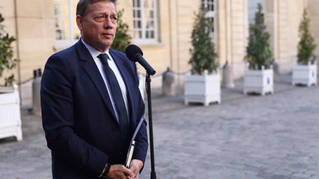 Lutte contre le travail dissimulé : "Nous sommes favorables à ce que les entreprises qui fraudent soient attrapées et redressées", assure le président de la Capeb
Selon le président de la Confédération de l'artisanat et des petites entreprises du bâtiment, il faudrait baisser le taux de TVA pour lutter contre cette fraude sociale.