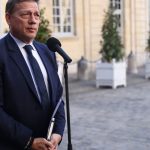 Lutte contre le travail dissimulé : "Nous sommes favorables à ce que les entreprises qui fraudent soient attrapées et redressées", assure le président de la Capeb
Selon le président de la Confédération de l'artisanat et des petites entreprises du bâtiment, il faudrait baisser le taux de TVA pour lutter contre cette fraude sociale.
