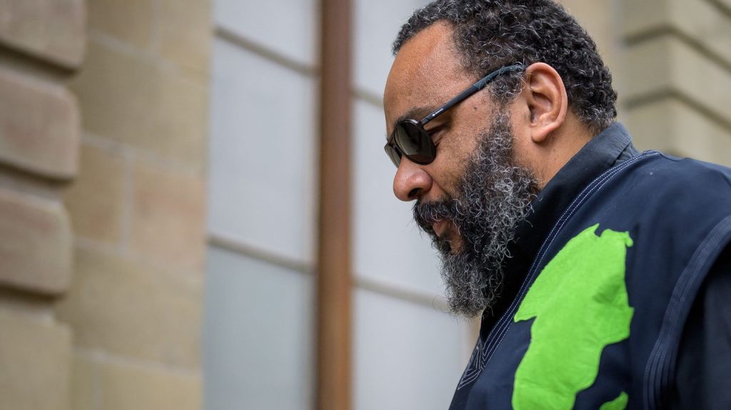 Gard : la préfecture interdit le spectacle de Dieudonné à Nîmes
Le lieu du spectacle ne devait être communiqué par SMS seulement quelques heures avant le début.