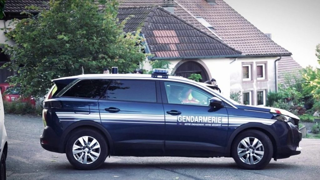 Disparition de Lina : un homme et un couple placés en garde à vue
Alors que Lina, 15 ans, est portée disparue depuis le 23 septembre dernier, trois personnes, dont un couple, ont été placées en garde à vue dans la matinée du mardi 26 mars.