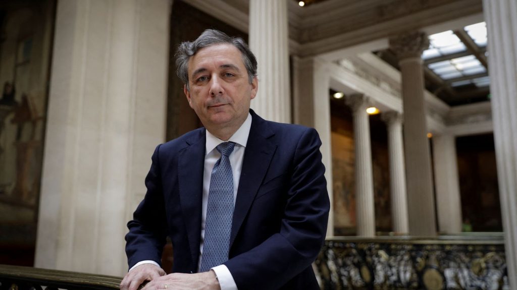 L'historien Gilles Pécout nommé président de la Bibliothèque nationale de France en remplacement de Laurence Engel
Le nouveau dirigeant de l'établissement culturel devra composer avec une situation budgétaire tendue, alors que la BnF construit un nouveau site à Amiens.