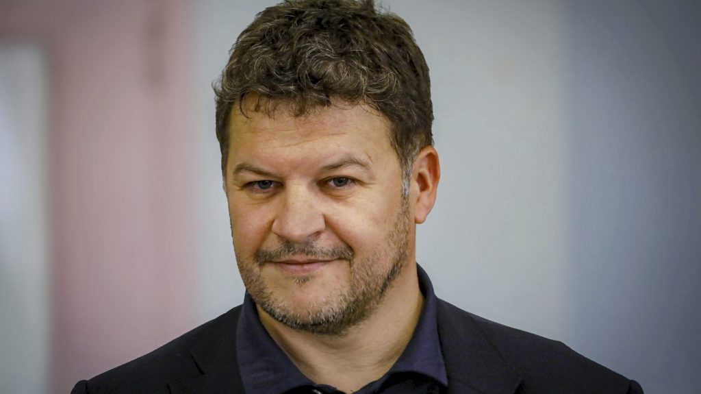 Guillaume Musso : "Je suis à la fois celui qui écrit et celui qui écoute"
Tous les jours, une personnalité s'invite dans le monde d'Élodie Suigo. Mercredi 20 mars 2024 : L’écrivain, Guillaume Musso. Il publie son 21e roman chez Calmann-Lévy : "Quelqu'un d'autre".