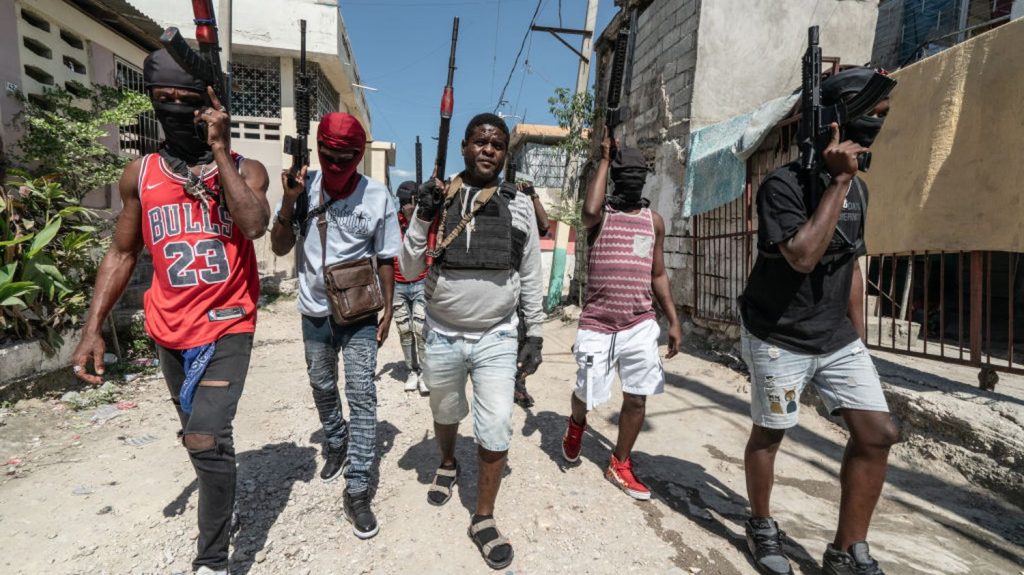 La triste chanson d'Haïti
Premier état décolonisé d'Amérique, l'île est aussi un des plus pauvres au monde. Et ses tragédies constantes – jusqu'à l'actualité récente – se lisent dans la chanson.
