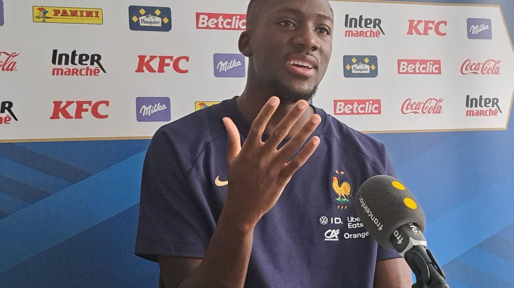 Grand entretien
Sangoku, Liverpool, Bleus, humilité... Rencontre avec Ibrahima Konaté, défenseur central de l'équipe de France
Le défenseur de l’équipe de France et de Liverpool Ibrahima Konaté a accordé un entretien exclusif à la direction des sports de Radio France.