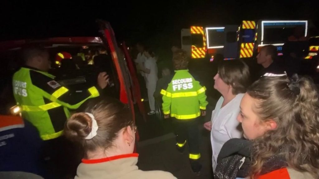 Inondations en Indre-et-Loire : une nuit d'alerte rouge pour les secours
La montée de la Creuse et de la Vienne ont contraint de nombreux habitants à quitter leur domicile. Les secours sont intervenus toute la nuit en Indre-et-Loire.