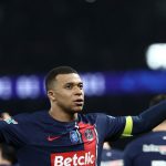 Football : Kylian Mbappé, joueur le mieux payé en Ligue 1
Le joueur du PSG touche un salaire de plus de 6 millions d’euros brut mensuels, selon une estimation de "L'Équipe".