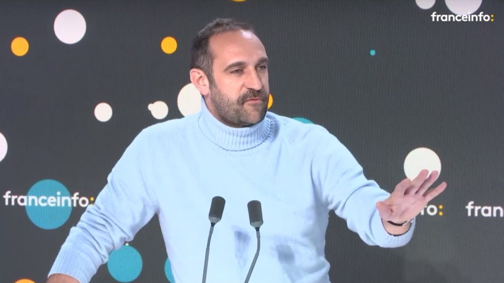 "On peut décider de ce qu'on achète ou pas" : Édouard Bergeon appelle au sursaut citoyen avec son nouveau film "La Promesse verte"
Tous les jours, une personnalité s'invite dans le monde d'Élodie Suigo. Mercredi 27 mars 2024 : le journaliste et réalisateur Édouard Bergeon pour son nouveau film, "La Promesse verte", avec Alexandra Lamy.