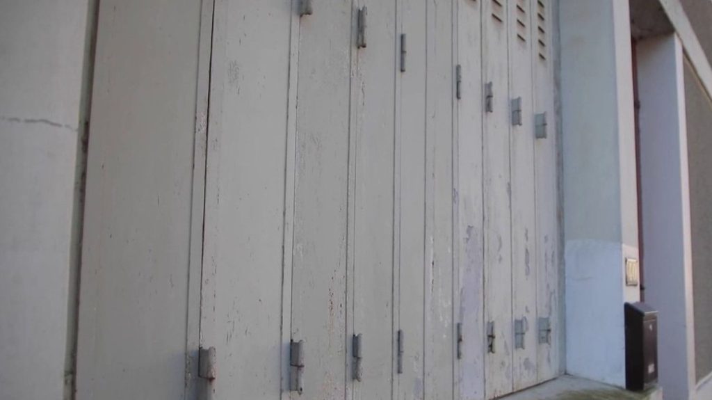 Ruralité : la difficulté des maisons abandonnées dans les villages
En Mayenne, une maison sur cinq est inoccupée dans le village de Vimartin-sur-Orthe. Une situation problématique pour la mairie, qui essaie d'attirer de nouveaux habitants.