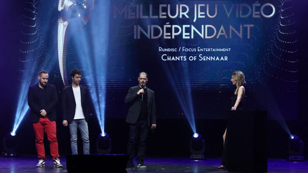 Pégases : "Chants of Sennaar" sacré meilleur jeu vidéo français de l'année
Ce jeu vidéo propose de rétablir le lien linguistique entre les peuples par le biais de traductions et d'énigmes à résoudre dans un univers inspiré du mythe de la tour de Babel.