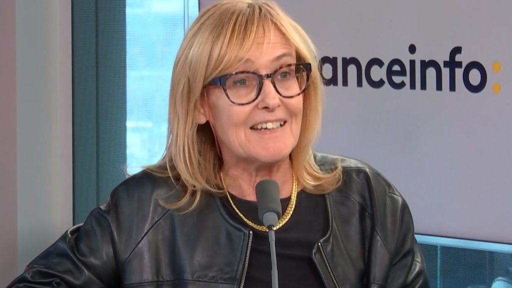"Ces milliardaires plus forts que les États" : Musk, Bezos… L'essayiste Christine Kerdellant raconte ces hommes qui "décident l'avenir du monde"
Christine Kerdellant, journaliste spécialisée en économie et essayiste, a choisi ces milliardaires non pas selon le classement des fortunes, mais pour leur poids sur l'avenir du monde. "Ces milliardaires plus forts que les États", est publié aux Éditions de l'Observatoire.