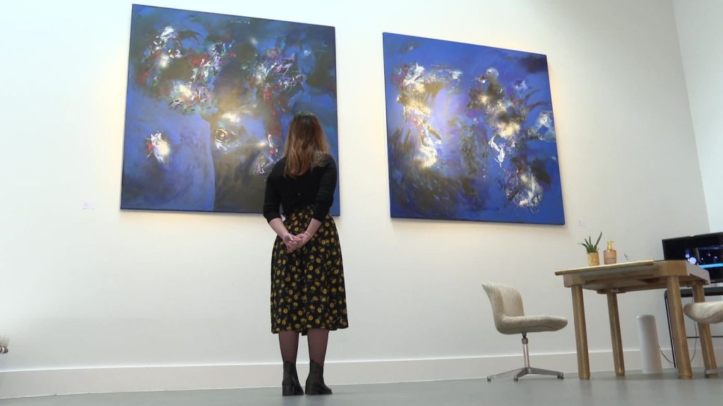 À Brest, une exposition explore nos mythologies contemporaines à travers le regard de sept artistes internationaux
La galerie Le Comœdia propose un parcours qui met à l'honneur les œuvres de plasticiens contemporains. De Soly Cissé à Wabi Dossou en passant par Didier Ahadji, tous ont sondé notre rapport aux mythes dans nos sociétés actuelles.