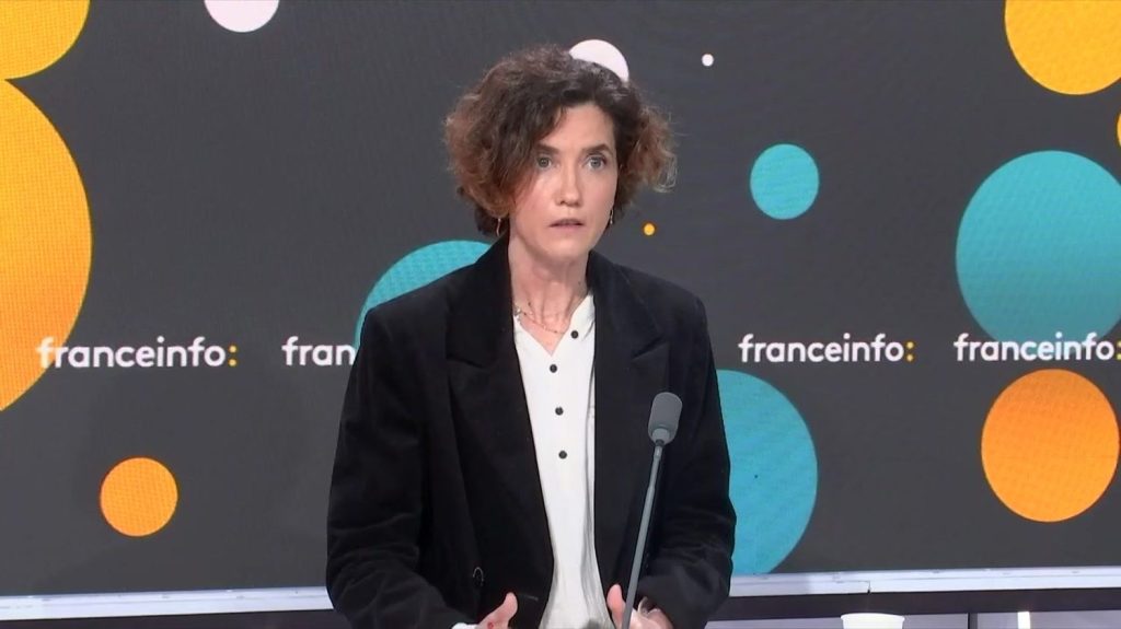 "Mediapart est un journal anti-impérialiste, antiautoritaire et anticolonialiste", souligne sa nouvelle présidente
Carine Fouteau prend la suite d’Edwy Plenel à la tête du quotidien numérique Mediapart et promet de poursuivre le travail d’information. "C'est par nos révélations qu'on fait la différence", dit-elle.