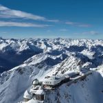 Tourisme : le pic du Midi, destination rêvée pour prendre de la hauteur
Avec ses 3 000 mètres d'altitude et son observatoire, il s'agit un site d'exception. Pour y accéder, il faut prendre le téléphérique le plus long de France.