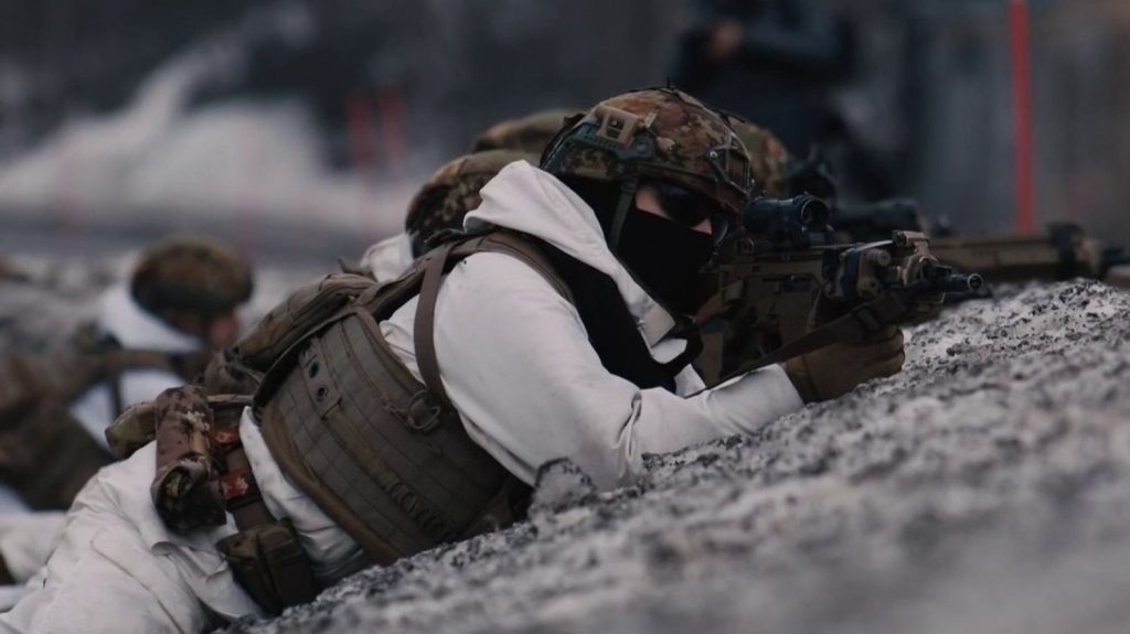Guerre en Ukraine : l'OTAN se prépare à un potentiel conflit avec la Russie
Face à la menace russe, l'OTAN poursuit ses exercices militaires dans l'Arctique, en Norvège et en Suède. Treize pays, dont la France, participent à ses grandes manœuvres pour dissuader Moscou d'attaquer.