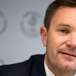 Athlètes russes et biélorusses absents de la cérémonie d'ouverture des JO : "Une décision tout à fait équilibrée", juge le président du CNOSF
David Lappartient réagit à l'annonce du Comité international olympique qui a confirmé mardi que les Russes et les Biélorusses, présents sous bannière neutre aux JO de Paris 2024, ne paraderont pas lors de la cérémonie d'ouverture.