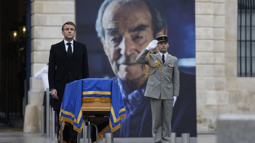 Infographie
Hommage national à Philippe de Gaulle : quels sont les présidents de la République qui ont initié le plus de cérémonies en mémoire de personnalités ?
Emmanuel Macron préside mercredi l'hommage rendu à l'amiral et fils de Charles de Gaulle. C'est la 26e fois qu'il organise ce type d'événement depuis 2017.