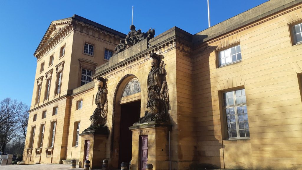 "Les enfants, ils disent ce qu'ils veulent" : jugé en appel pour des violences intrafamiliales, un ancien policier accuse ses proches de mentir
Le procès en appel d'un policier pour violences intrafamiliales s'est tenu, jeudi, à Metz. L'homme nie les faits. Le jugement est attendu le 18 avril.