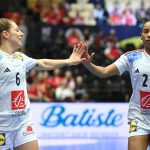 Handball : les Bleues corrigent la Slovénie en qualifications pour l'Euro 2024
L'équipe de France, fraîchement auréolée de son titre mondial, a sèchement battu la Slovénie pour sa première rencontre en 2024.