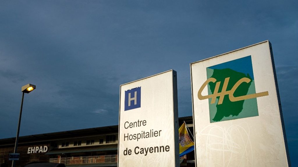 Un homme meurt de la rage en Guyane, le premier cas documenté en seize ans
Des analyses sont toujours en cours pour déterminer les causes de la mort de deux autres patients, hospitalisés en même temps que cet homme.