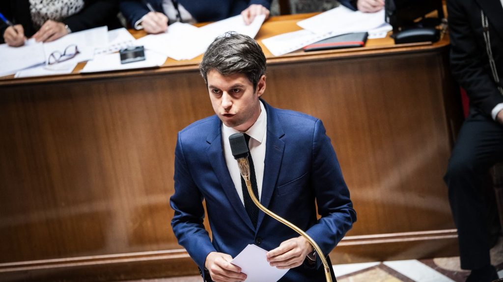 Assurance-chômage : comment le gouvernement de Gabriel Attal justifie cette nouvelle réforme
Le Premier ministre et la ministre du Travail assurent que cette réforme vise à lutter contre le "chômage de masse". Toutefois, l'exécutif y voit aussi un moyen de couper dans les dépenses de l'Etat.