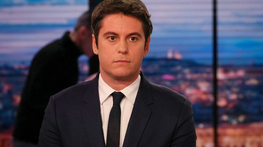 Gabriel Attal souhaite une nouvelle réforme "globale" de l'assurance-chômage
Le Premier ministre a mis sur la table une réduction de la durée d'indemnisation des chômeurs, lors d'une interview dans le journal de 20 heures de TF1, mercredi.