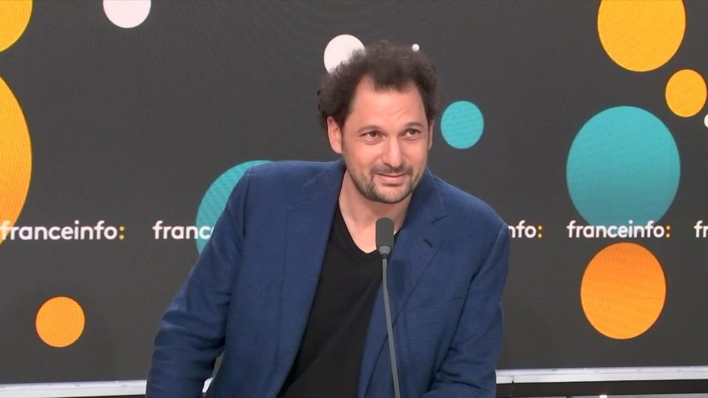"Je suis le Père Noël" : Éric Antoine, relance "Le Juste prix" sur M6
M6 remet au goût du jour, du lundi au vendredi, l’émission culte des années 90, "Le juste prix".