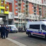 Mort de Wanys : après l'attaque du commissariat, les habitants de La Courneuve confient leur incompréhension face à l'arrivée des blindés
Au gran dam des habitants, le dispositif policier a été largement renforcé lundi au lendemain de l'attaque d'un commissariat à La Courneuve visé par des mortiers d'artifice.