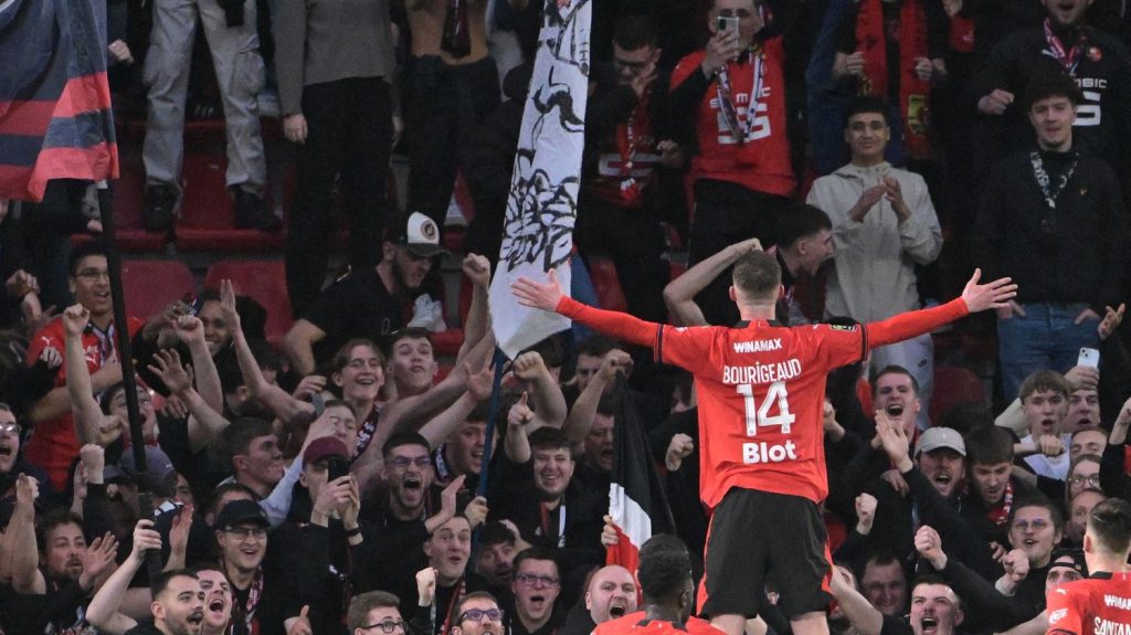 Ligue 1 : Rennes freine l'OM et se rapproche de l’Europe
Grâce à leur victoire sur les Phocéens, dimanche, les Rennais reviennent à hauteur de leur adversaire du jour au classement.
