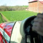 Colère des agriculteurs : le paiement des aides de la PAC suscite la crispation
En réponse à la colère agricole, le gouvernement s’était engagé à verser les aides de la Politique agricole commune (PAC), le 15 mars. Mais la mesure tarde à entrer en vigueur pour tous les agriculteurs.