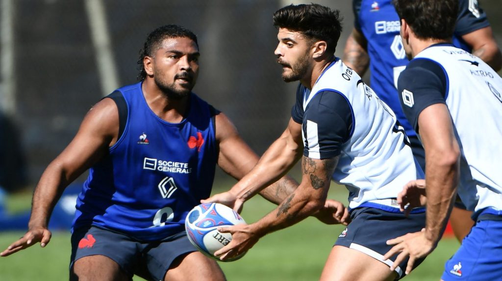 L'ouvreur des Bleus Romain Ntamack reprend l'entraînement avec son club
Victime d'une grave blessure au mois d'août en préparation de la coupe du monde de rugby, l'ouvreur Romain Ntamack va reprendre l'entraînement avec le Stade Toulousain cette semaine, révèle France Bleu Occitanie.