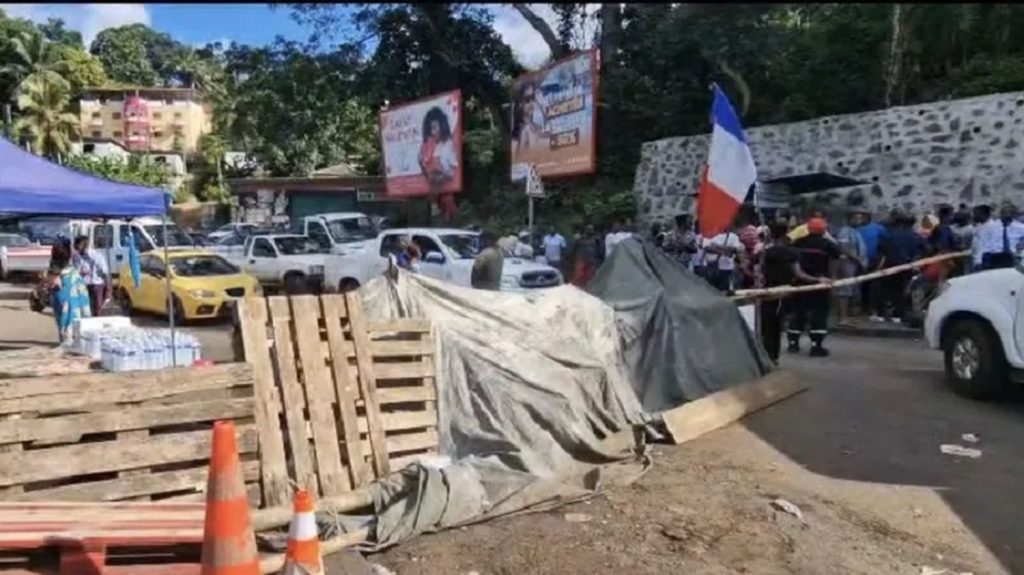 À Mayotte, les barrages ont été levés
Depuis le 28 février, les principales routes de Mayotte sont de nouveau libres à la circulation.