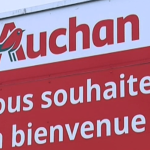 Grande distribution : les salariés du groupe Auchan appelés à manifester
Les quatre syndicats du groupe Auchan ont appelé les salariés du distributeur à manifester, vendredi 22 mars. Une initiative qui a lieu après l'échec des discussions sur l'augmentation de leur rémunération.
