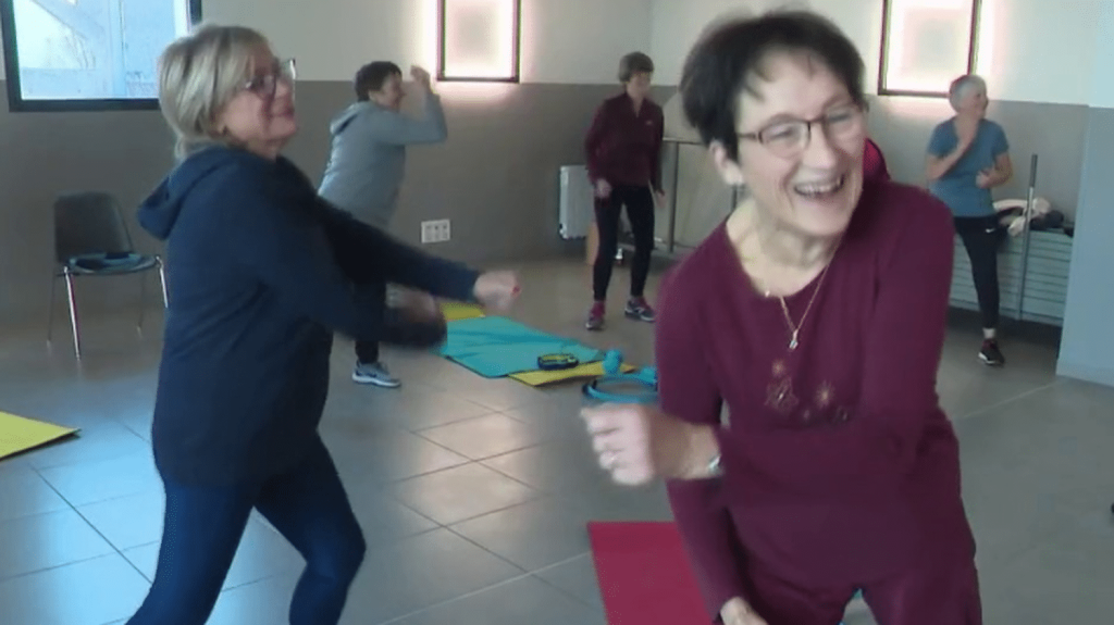 Seniors : une population de plus en plus active
21,3% de la population française a 65 ans et plus, selon l'Insee. Des seniors qui sont aujourd'hui de plus en plus actifs, privilégiant une vie saine afin de profiter de leur retraite.