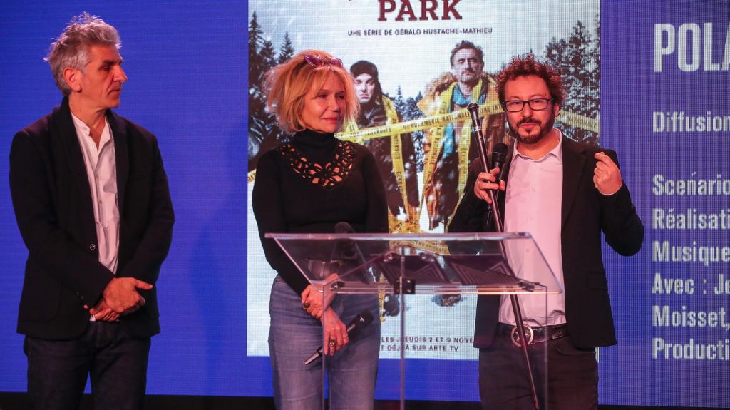 "Polar Park", la série d'Arte avec Jean-Paul Rouve reçoit le prix Vidocq 2024 au festival Séries Mania de Lille
À l’occasion du festival lillois, un jury composé de policiers, gendarmes et procureurs a remis cette année le Prix Vidocq à cette série policière française décalée portée par Jean-Paul Rouve et Guillaume Gouix.