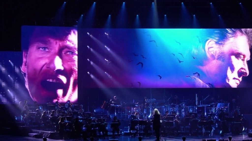 Musique : le "Johnny Symphonique Tour", un spectacle unique pour revivre l'œuvre du Taulier
Les équipes du 13 Heures vous entraînent dans les coulisses d'un show exceptionnel, qui reprend les plus grands tubes en version symphonique de Johnny Hallyday.