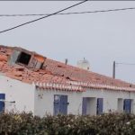 Tempête Nelson : des dégâts conséquents sur l'île d'Yeu
L'île d'Yeu (Vendée) a été touchée par la tempête Nelson dans la nuit du 27 au 28 mars, occasionnant des dégâts conséquents. L'île compte demander la reconnaissance de catastrophe naturelle par l'État.