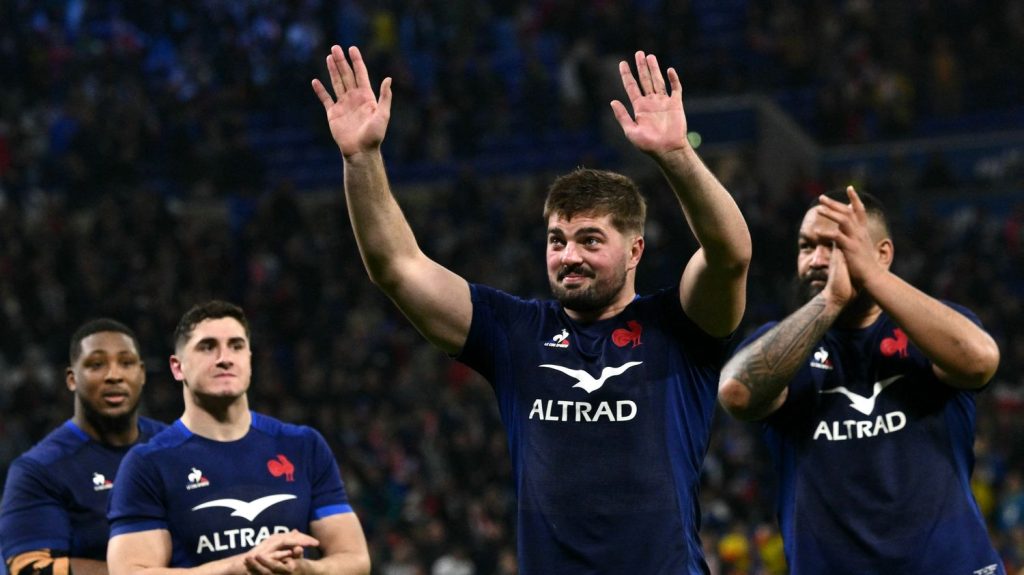 Six nations 2024 : encore malmené, le XV de France a puisé dans son mental d'acier pour partir l'esprit plus léger
Les Bleus sont allés chercher une victoire dans les dernières secondes face à l'Angleterre, samedi soir, à Lyon.