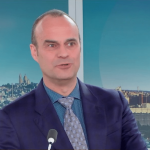 Violences envers les enseignants : "Il y a une forme de banalisation", regrette le secrétaire académique du syndicat SNPDEN-UNSA
Après la tentative d’agression au couteau d’une proviseure en Côte-d’Or, le 12/13 info a invité, lundi 18 mars, Nicolas Bray, proviseur au lycée Fénelon, secrétaire académique du syndic SNPDEN-UNSA, et Ghislaine Morvan-Dubois, membre du bureau national de la FCPE.