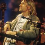 Expliquez-nous le grunge
C'était il y a 30 ans tout juste, le 5 avril 1994, Kurt Cobain, le chanteur du groupe Nirvana, se suicidait chez lui à Seattle, à l'âge de 27 ans. Son groupe, qui ne lui survivra pas, est celui qui représente le plus le mouvement "grunge".