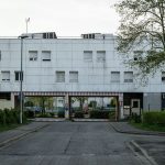 Adolescent tué à Romans-sur-Isère : quatre personnes mises en examen, dont le principal suspect pour "assassinat"
(nouvelle fenêtre)
L'adolescent a été poignardé mardi soir "en s'interposant lors d'une altercation", avait précisé le parquet de Valence.