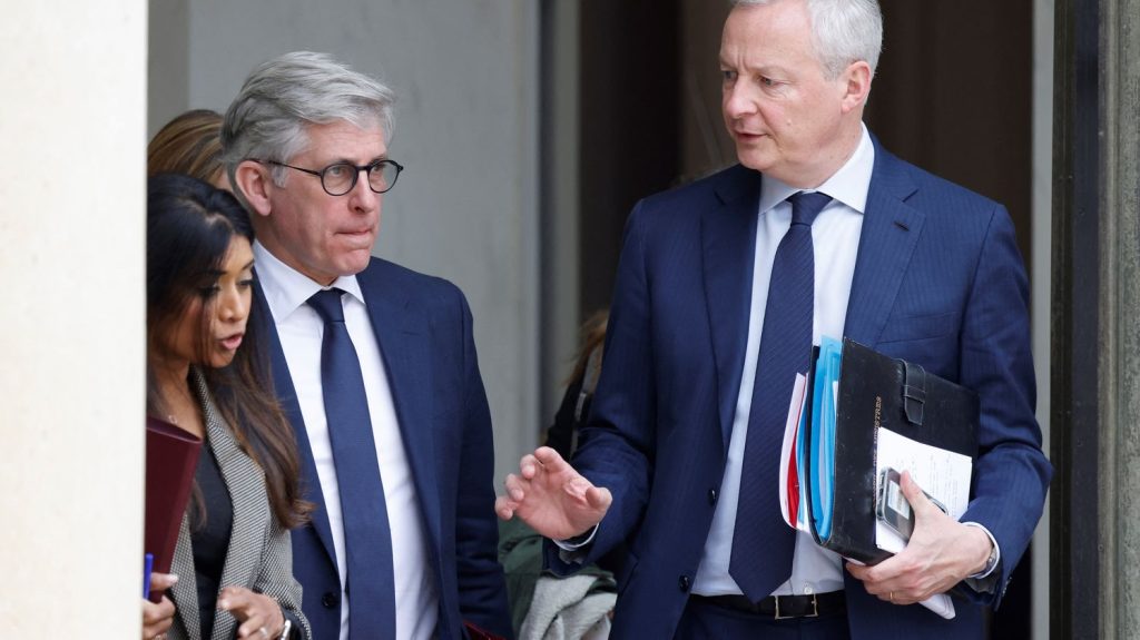 Économie : le gouvernement souhaite banaliser le verdict des agences de notation
À nouveau, à partir de vendredi, les agences de notation vont commencer à se prononcer sur les finances publiques de la France. Au gouvernement, on fait tout pour minimiser l'importance de ce moment.