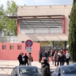Collégienne agressée à Montpellier : pourquoi Samara a-t-elle été rouée de coups ?
Pourquoi Samara, une adolescente de 13 ans, a été agressée, mardi 2 avril, devant son collège à Montpellier, dans l’Hérault ? L’interpellation de trois mineurs et l’audition de la jeune fille devraient permettre d’y voir plus clair.