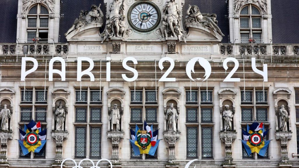 Jeux olympiques : mon patron peut-il me demander de travailler en continu ?
Durant les Jeux Olympiques de Paris 2024, est-ce que mon patron peut me demander de travailler en continu ou le dimanche ? Quels sont les assouplissements du droit du travail pendant cette période.