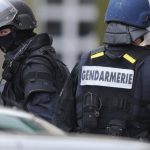 Une agence bancaire braquée près de Montpellier, l'homme armé tué par un gendarme
Un homme de 47 ans a été abattu par un gendarme après qu'il a tenté de braquer une banque et ouvert le feu sur les forces de l'ordre.