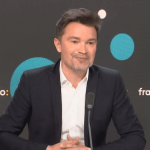 "Au micro" : un télécrochet inédit pour dénicher la nouvelle voix du foot sur Canal+
La chaîne cryptée lance ce mercredi 10 avril un grand concours pour trouver son futur commentateur. Elle a reçu 10 000 candidatures. "Pour une émission qui n’existait pas encore, c’est déjà un premier succès", se félicite Thomas Sénécal, le directeur des sports de Canal+, à l’origine du projet.