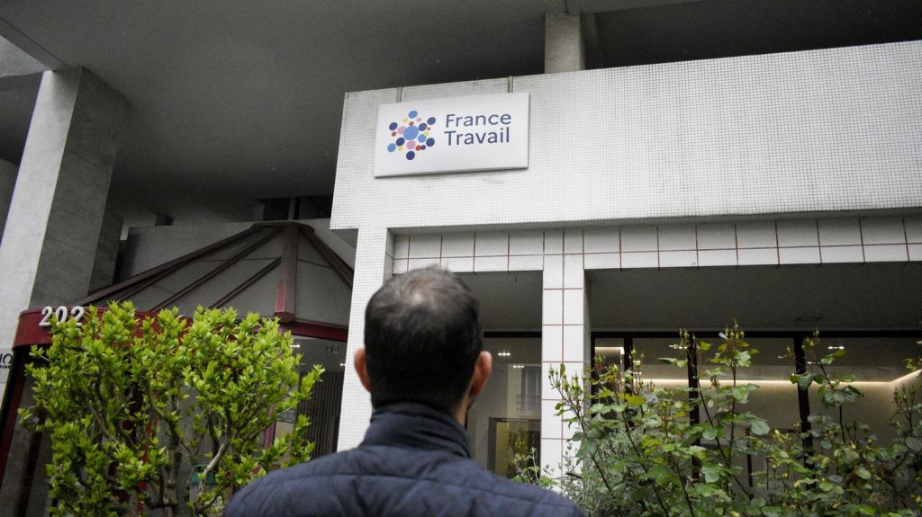 "Maintenir un imaginaire du chômeur qui ne fout rien est absurde" : les chômeurs s'agacent d'un possible durcissement des aides
Alors que le gouvernement fixera de nouvelles règles d'indemnisation des demandeurs d'emploi à partir du 1er juillet, les chômeurs s'inquiètent de la possibilité d'un nouveau durcissement des conditions pour toucher l'allocation.